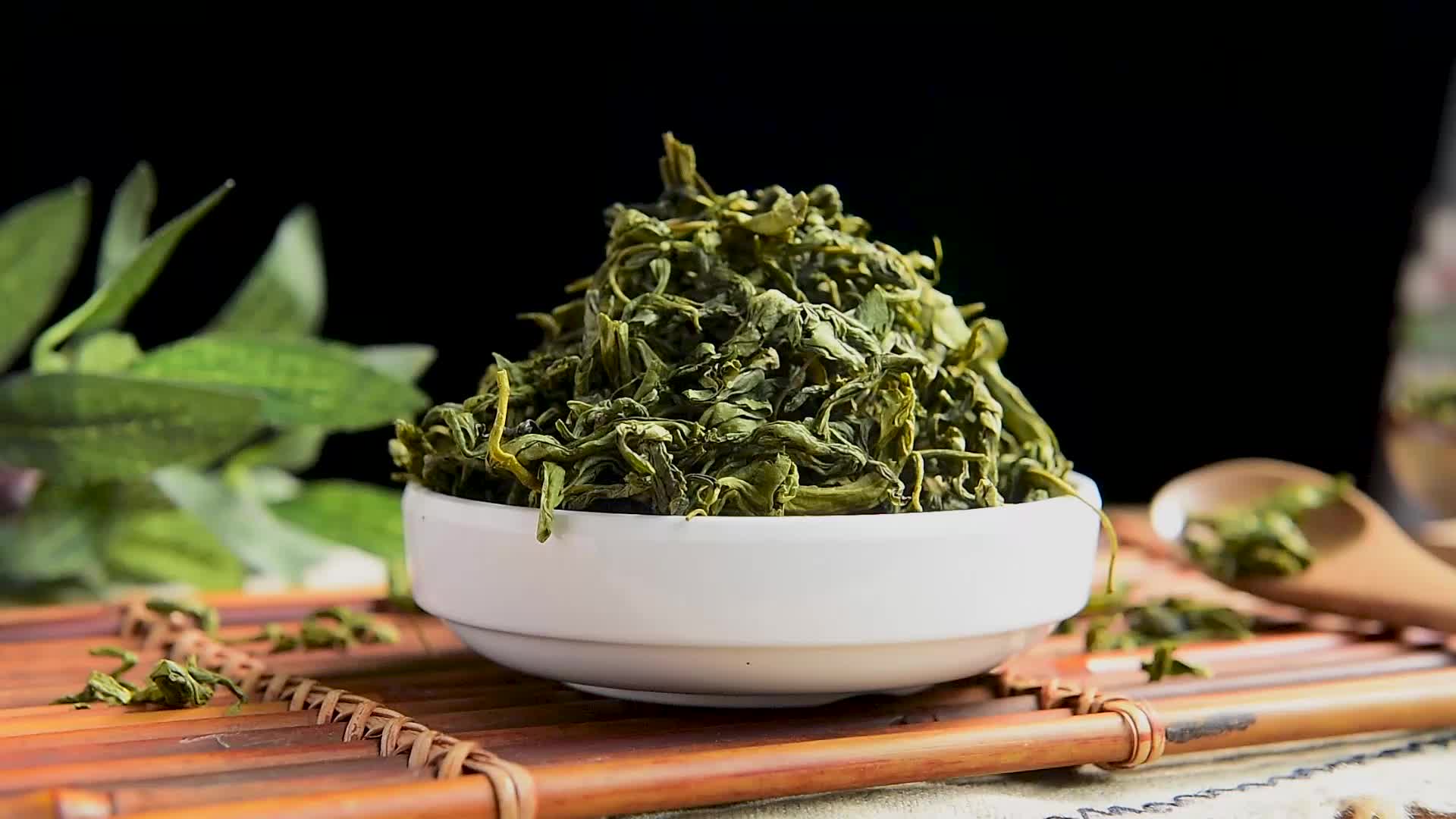 Листья чая китайского. Чайный лист. Зеленый чай. Листья чая. Чайные травы.